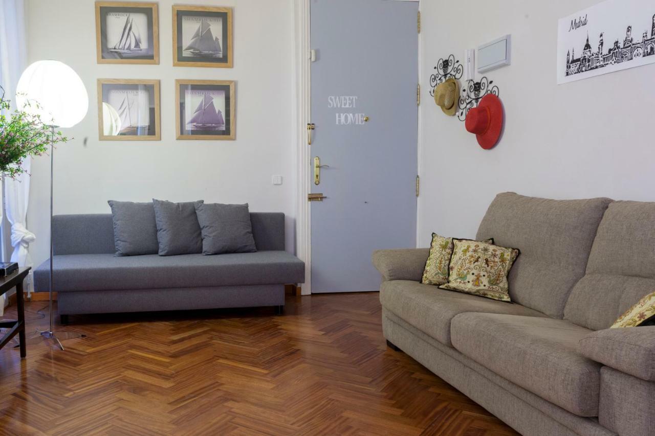 Elegante Piso Junto Al Museo Del Prado Lejlighed Madrid Eksteriør billede